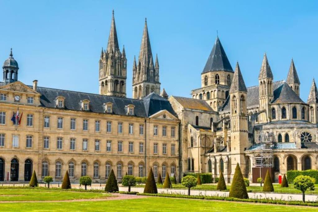 Appart 90M2 Lumineux, Centre, Vue Eglise Penchee ก็อง ภายนอก รูปภาพ